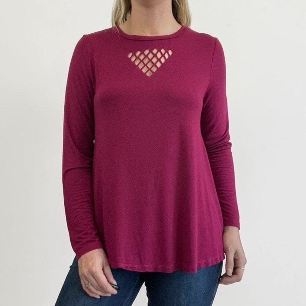 Top Ligne Magenta Cutout Neck Long Sleeve Top